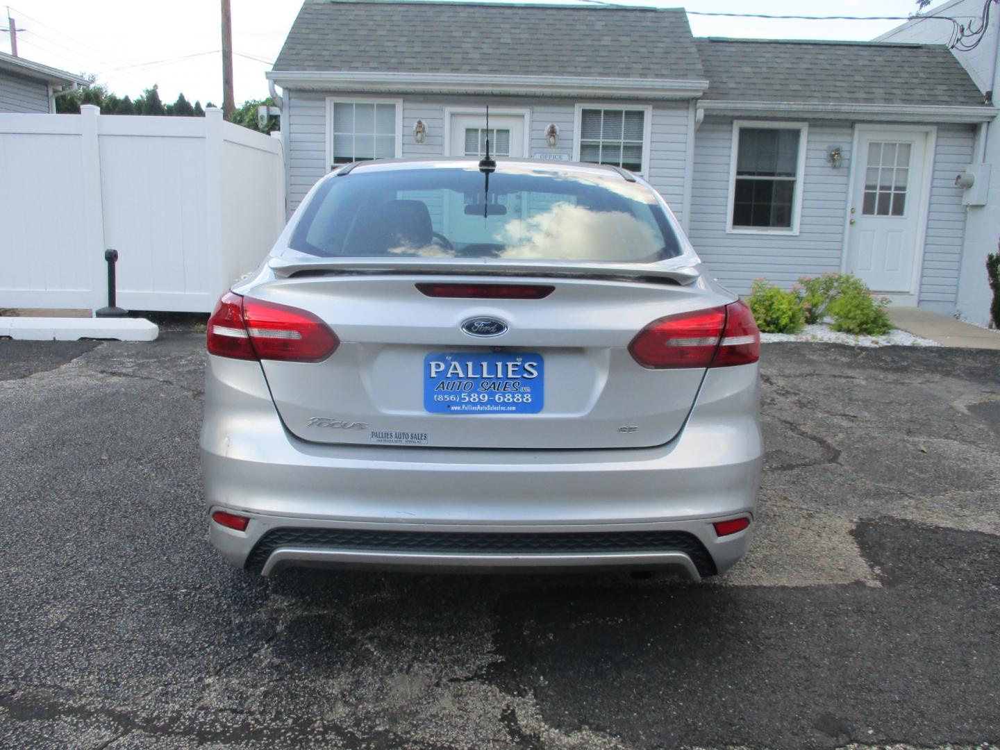 2016 SILVER Ford Focus (1FADP3F25GL) , AUTOMATIC transmission, located at 540a Delsea Drive, Sewell, NJ, 08080, (856) 589-6888, 39.752560, -75.111206 - Photo#6